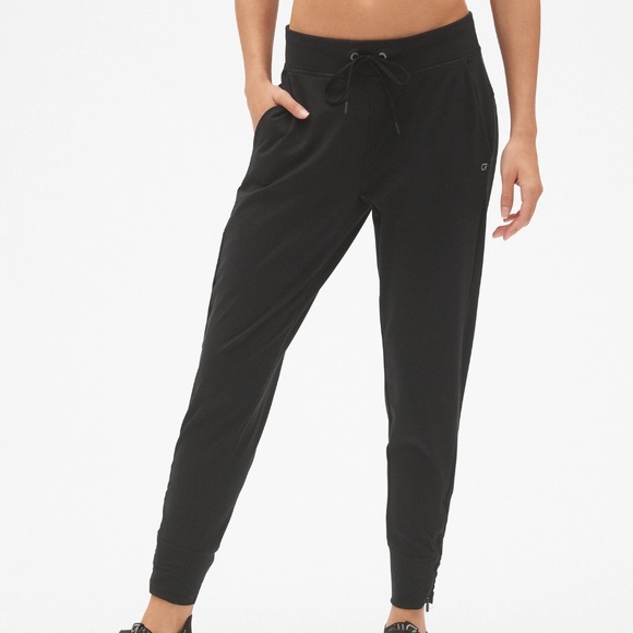 GAP Pants - GapFit Joggers size M Black